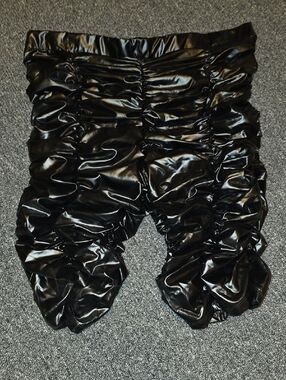 Fashion Nova Black Ruched Faux Leather Women’s Shorts